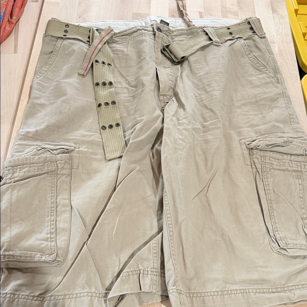 Men's Cargo Shorts in Khaki